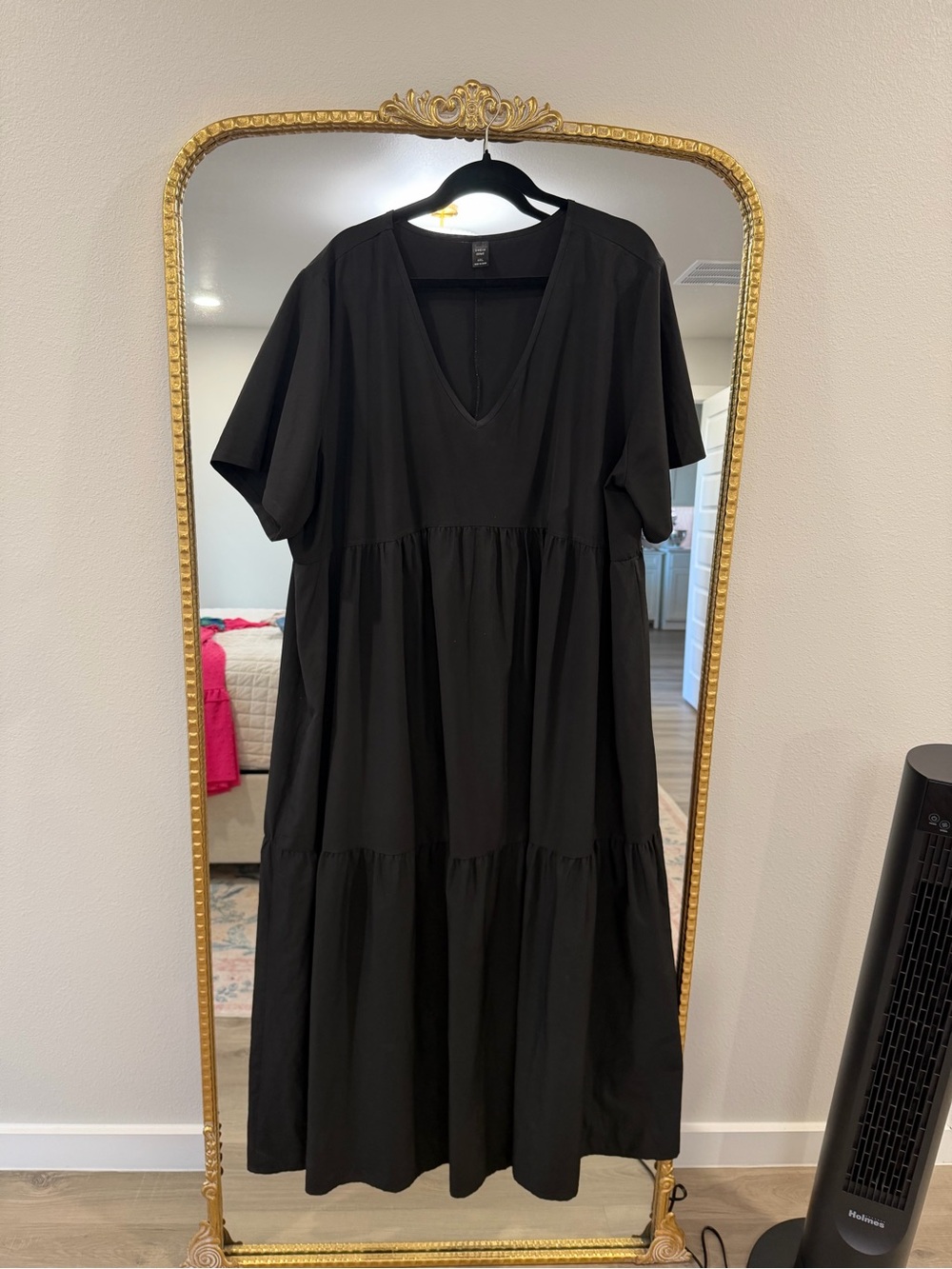 SHEIN Black Tiered V-Neck Maxi Dress